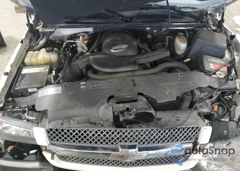 2004 Chevrolet Avalanche C1500 from USA, damaged, VIN 3GNEC12T24G200848